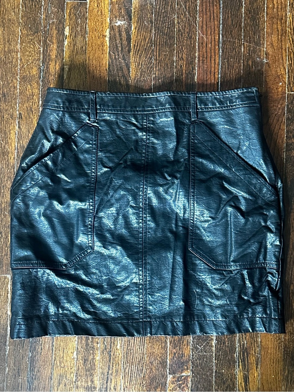 FAUX LEATHER SNAKE SKIN SKIRT